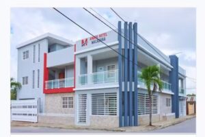 Aparta Hotel Macadana