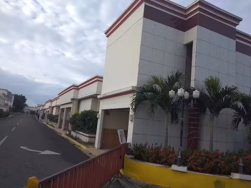 Caba&ntilde;a La Compa&ntilde;ia