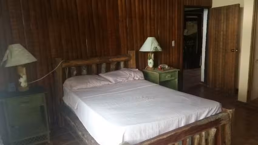 Caba&ntilde;a Los Marranitos