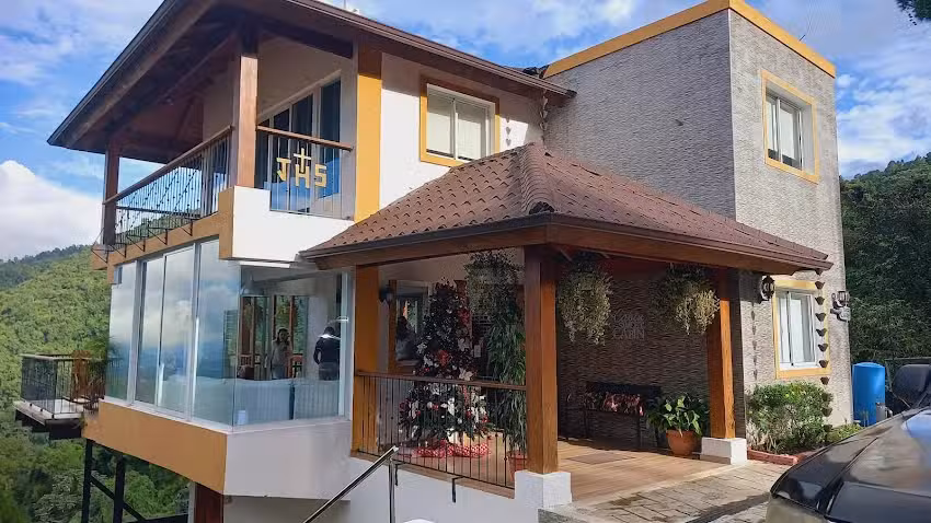 Caba&ntilde;a Sagrada Familia