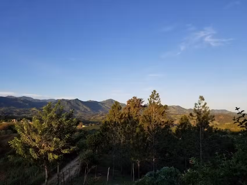 Caba&ntilde;a V&iacute;ctor