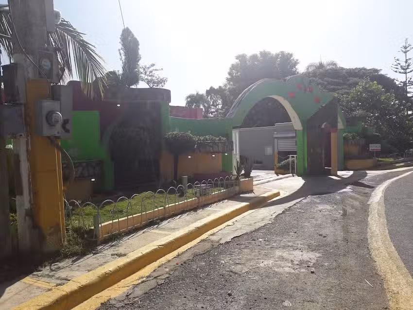 Caba&ntilde;as Alaska s.r.l