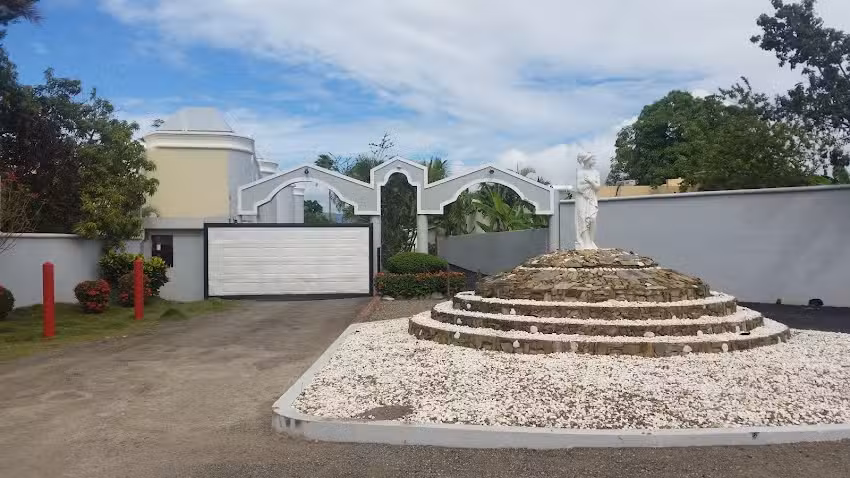 Caba&ntilde;as Bernard