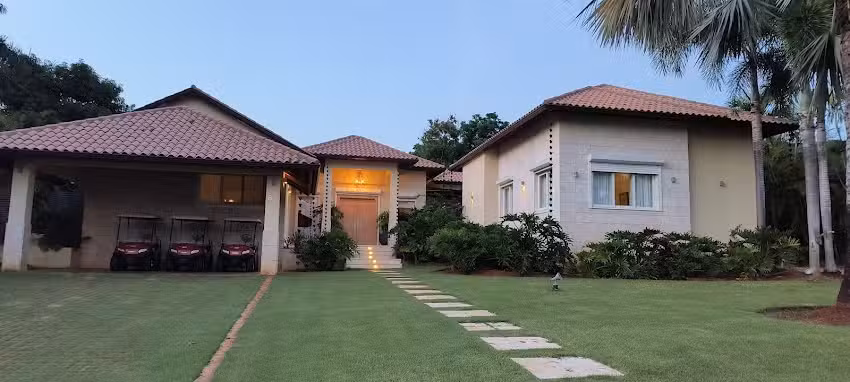 Casa de Campo Entrada Principal Oeste