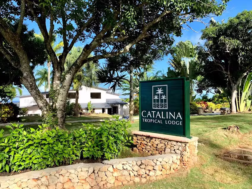 Catalina Tropical Lodge