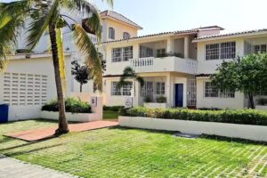 CortLang Vacation Rentals, Costambar