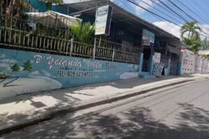 D' Yolanda Villa Blue