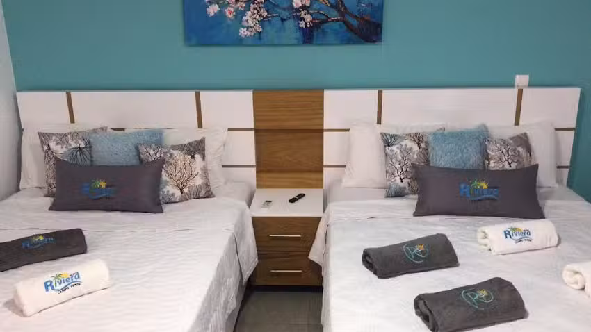 Dormitorios Privados (Hotel Riviera #23 & #24C)