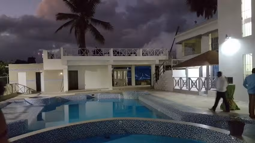 Gran Ca&ntilde;ada Honda Aparta Hotel