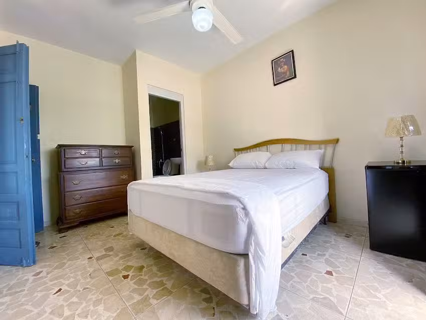 Hostal Don Juan Casa Amarilla