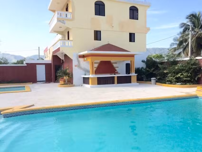 Hotel Bar Y Piscina El Soberano