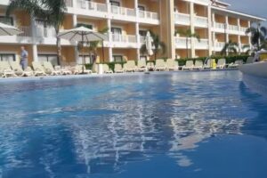 Hotel luxury bahia principe ambar blue