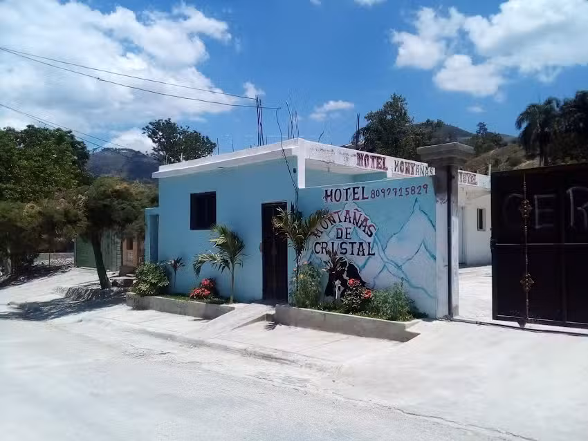 HOTEL MONTA&Ntilde;AS DE CRISTAL