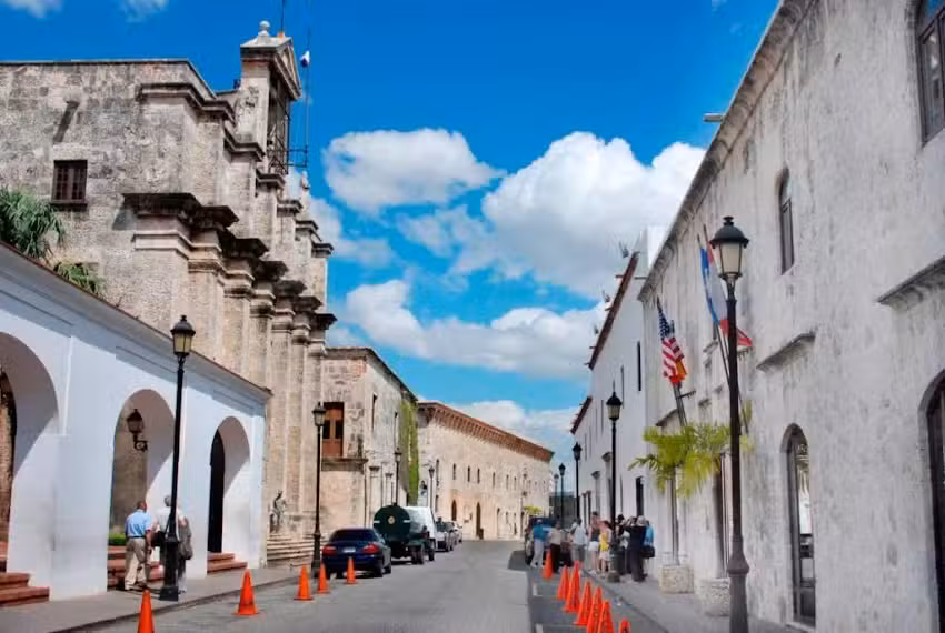 HOTEL TAU ART RESIDENCE