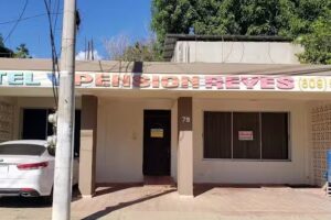 HOTEL Y PENSION REYES
