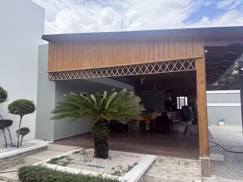 Las Gu&aacute;ranas, San Francisco de Macor&iacute;s