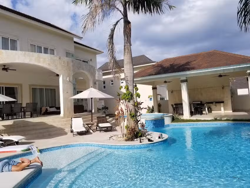 LHVC Resorts Residence Suites