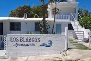 Los Blancos Apartamentos