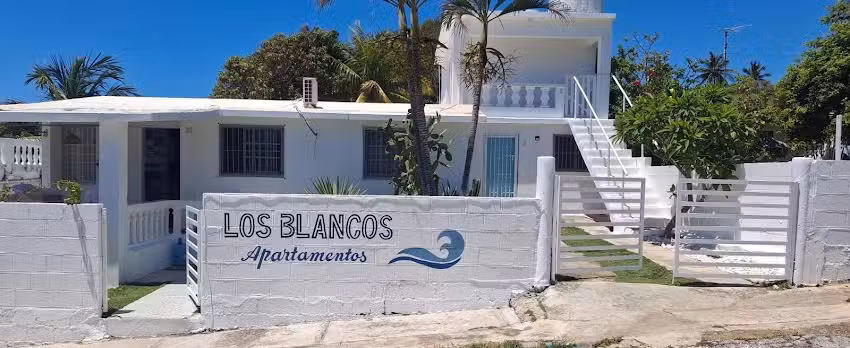 Los Blancos Apartamentos