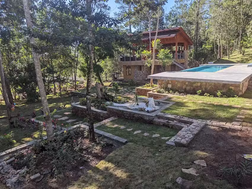 MONTA&Ntilde;AS DEL PUERTO ..Jarabacoa