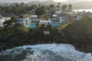 Peninsula Esmeralda Luxury Hotel & Villas