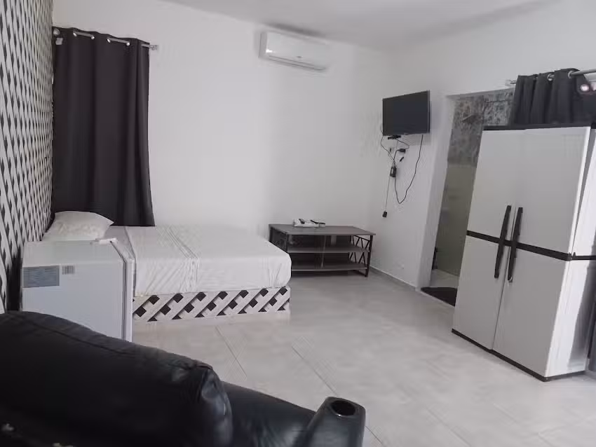 Roberto Aparta Hotel