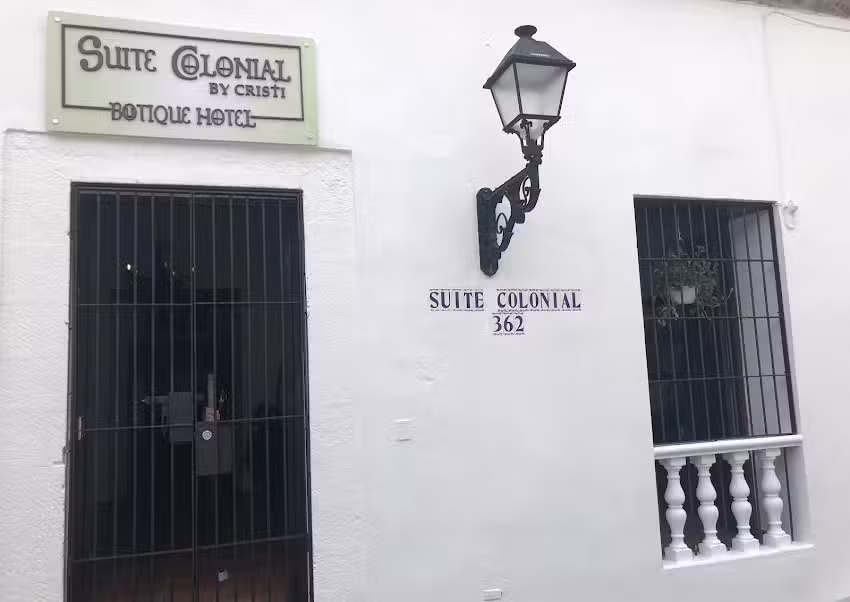 Suite Colonial by Cristi