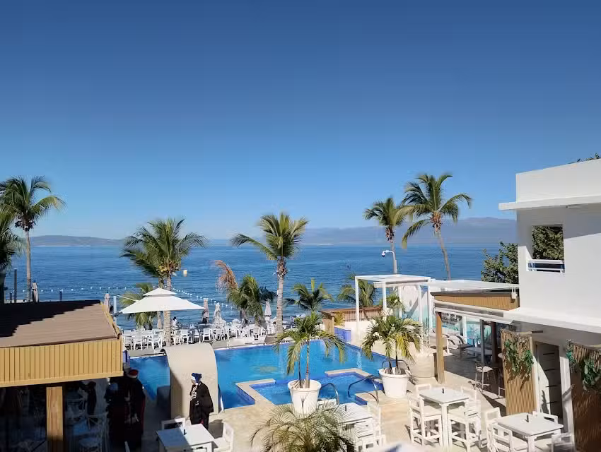 Sun On The Bay Beach Hotel Restaurant