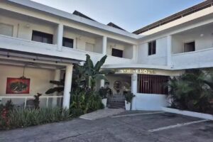 Sunshine Hotel & Restaurante