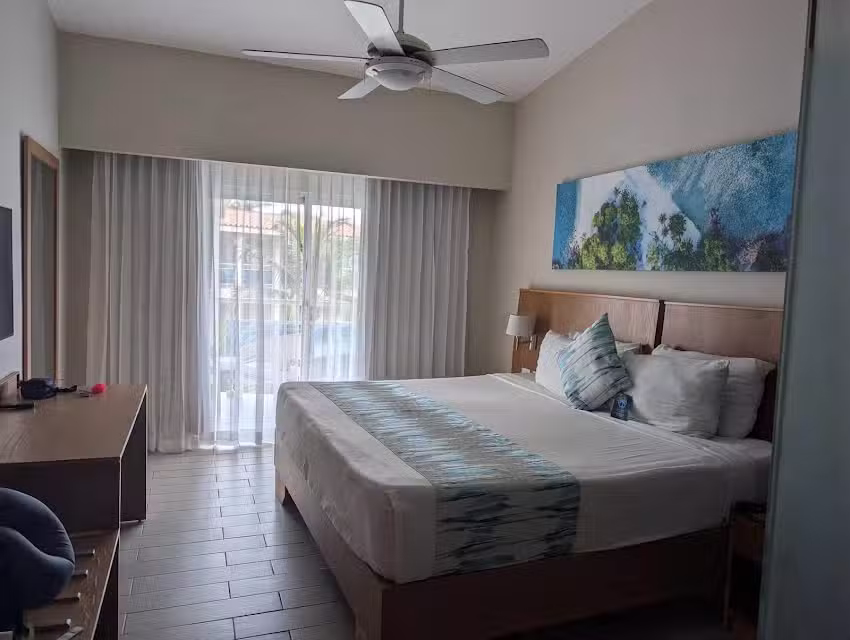 The Tropical (Building 6)