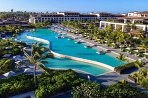 Unique Club at Lopesan Costa B&aacute;varo Resort & Spa