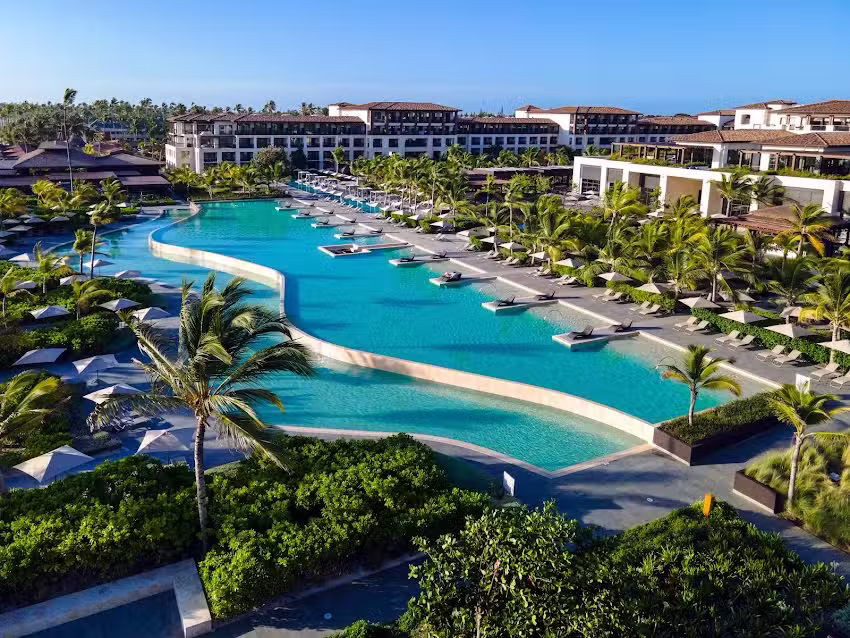 Unique Club at Lopesan Costa B&aacute;varo Resort & Spa